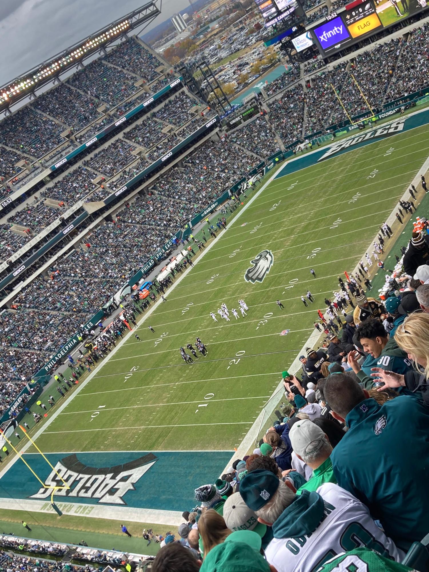 Eagles Fan Beats Chiefs Fan at Lincoln Financial Field